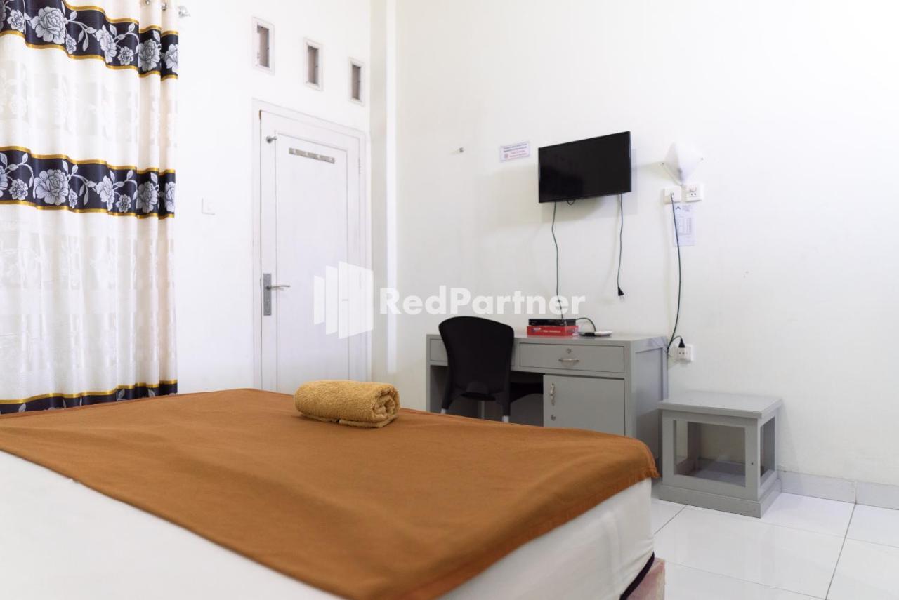 Wisma Aini Syariah Mitra Reddoorz Bandar Lampung Exterior foto