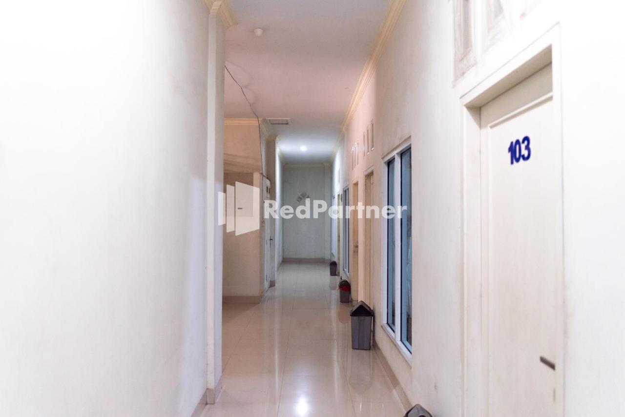 Wisma Aini Syariah Mitra Reddoorz Bandar Lampung Exterior foto
