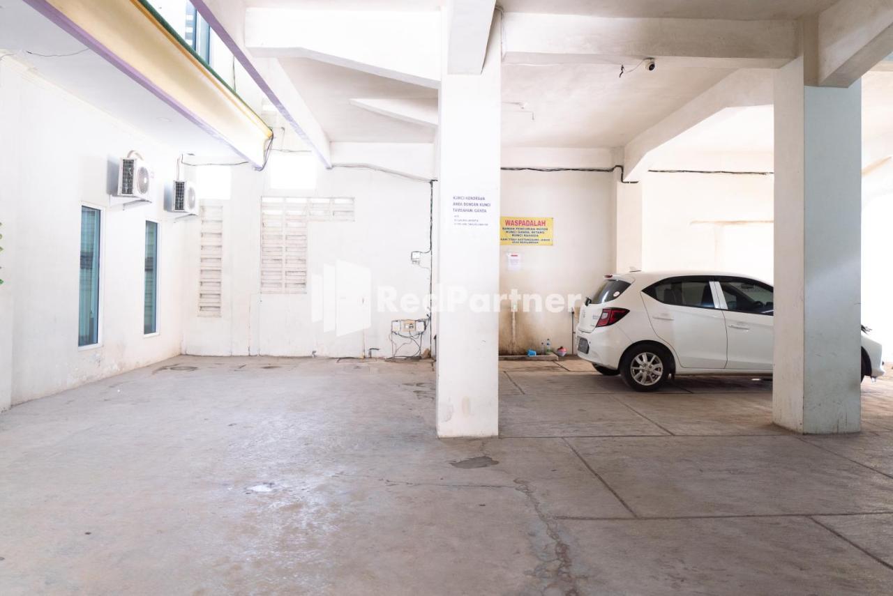 Wisma Aini Syariah Mitra Reddoorz Bandar Lampung Exterior foto