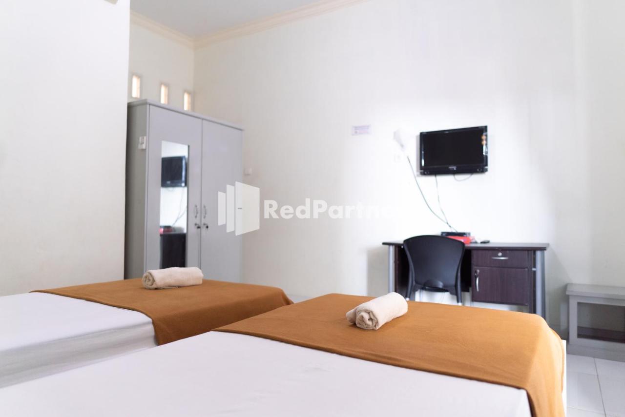Wisma Aini Syariah Mitra Reddoorz Bandar Lampung Exterior foto