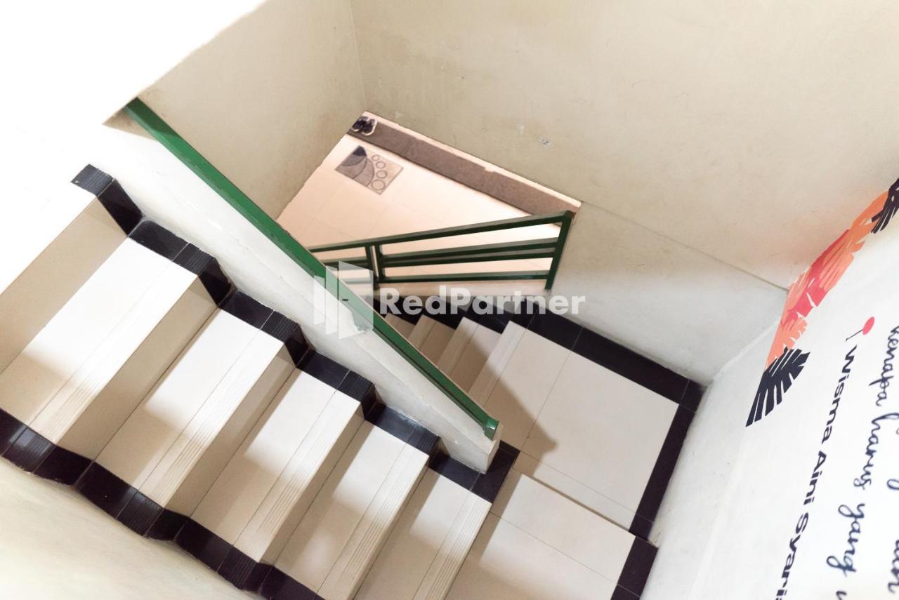 Wisma Aini Syariah Mitra Reddoorz Bandar Lampung Exterior foto