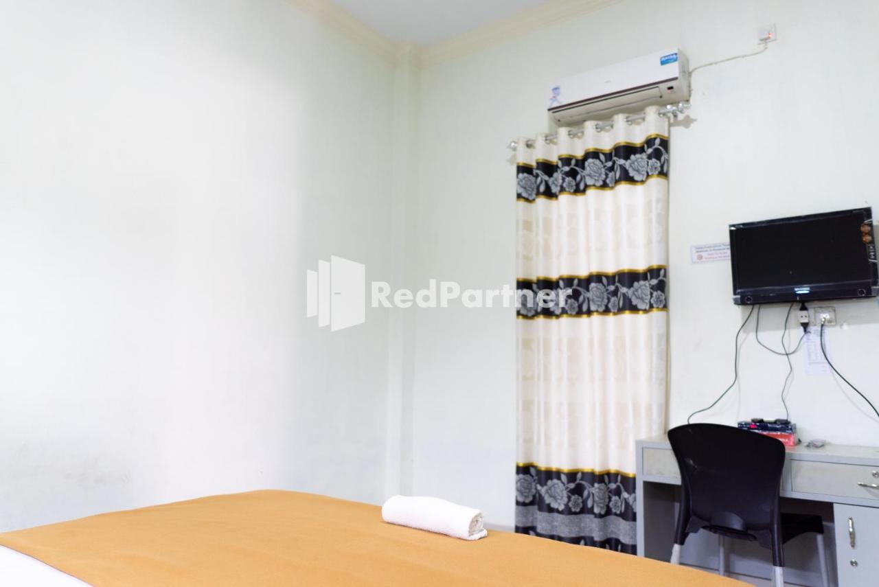 Wisma Aini Syariah Mitra Reddoorz Bandar Lampung Exterior foto