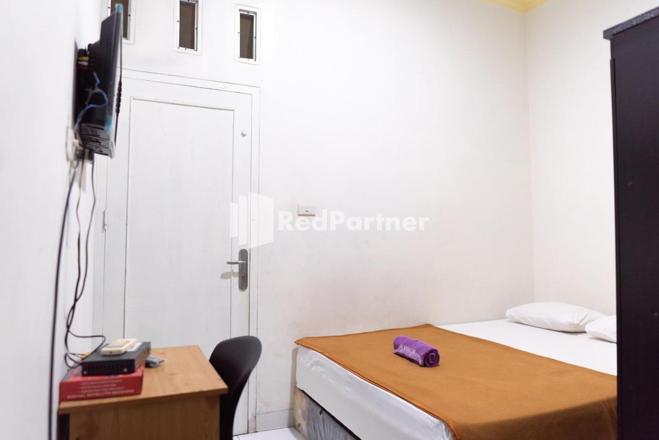 Wisma Aini Syariah Mitra Reddoorz Bandar Lampung Exterior foto